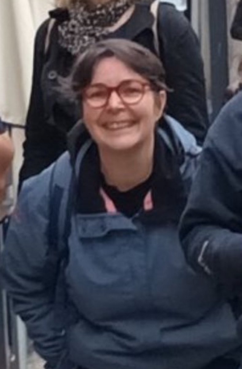 Geronimuslll's tweet image. Avoir en tête le visage de souffrance infinie de la maman de Philippine lors des obsèques. 
Terrible. Atroce. 

Et puis tomber sur cette espèce de truc dégueulasse qui vient pourrir un moment d’hommage à la même Philippine, en riant.

Il ne faut plus laisser passer. Ça suffit.