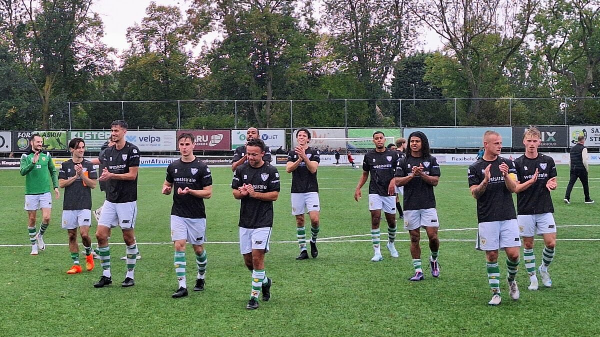 VVKfanatics's tweet photo. 💪🏽 | 0-1 winst op ASWH! Op deze foto o.a. 7 oud-jeugdspelers die nu schitteren in het 1e elftal 📷 @RolfBosboom https://t.co/3GJPJkA3PT