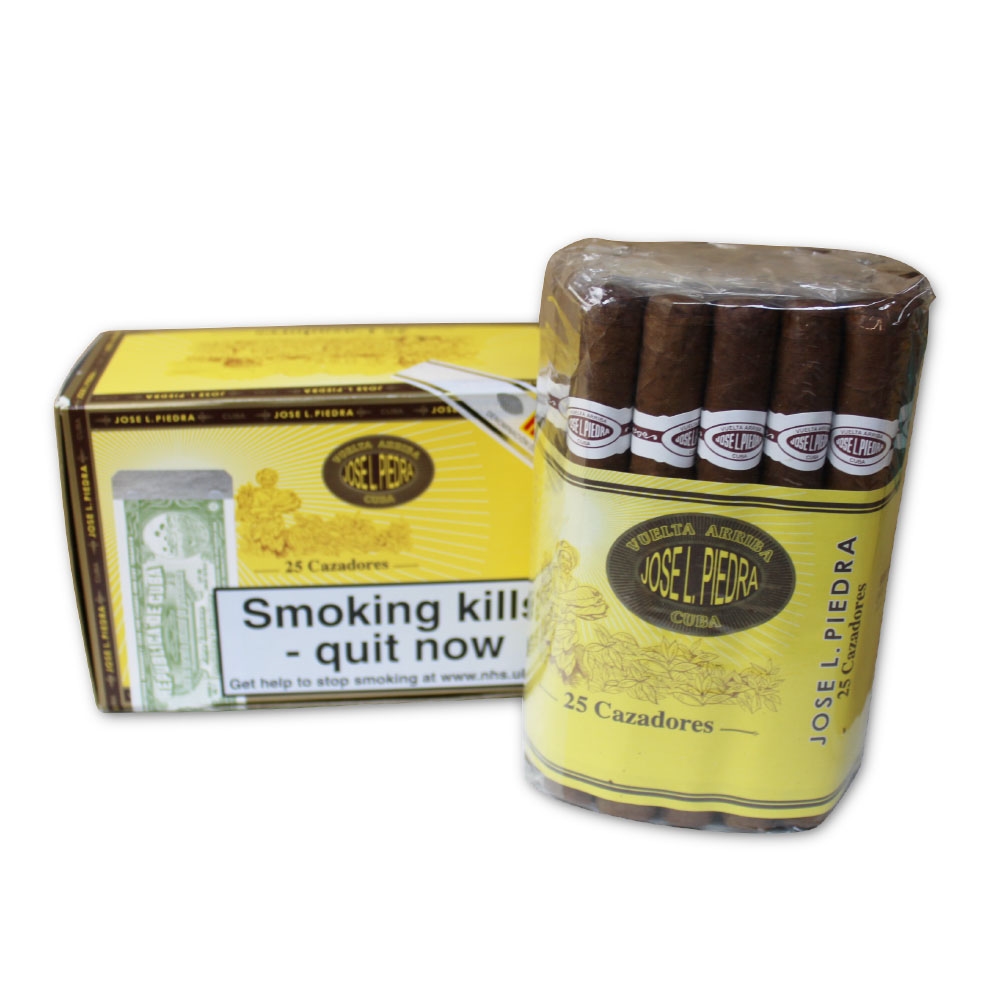 TaiwanCigar's tweet photo. 獵人-日常茄
Jose L. Piedra  Cazadores
(12入紙盒裝)
產地： 古巴
製造： 手工填充
長度：140
格式： Cazadores
環徑： 43
時間： 35分鐘
茄衣香氣混合了麥、泥土、皮革、雪松、乾草、可可粒、濃縮咖啡豆和輕微的肉桂，而冷抽帶來了乾花生殼、皮革、陳年雪松、白胡椒的柔和味道、黑巧克力和淡淡香草甜 https://t.co/iSpQyZPNVK