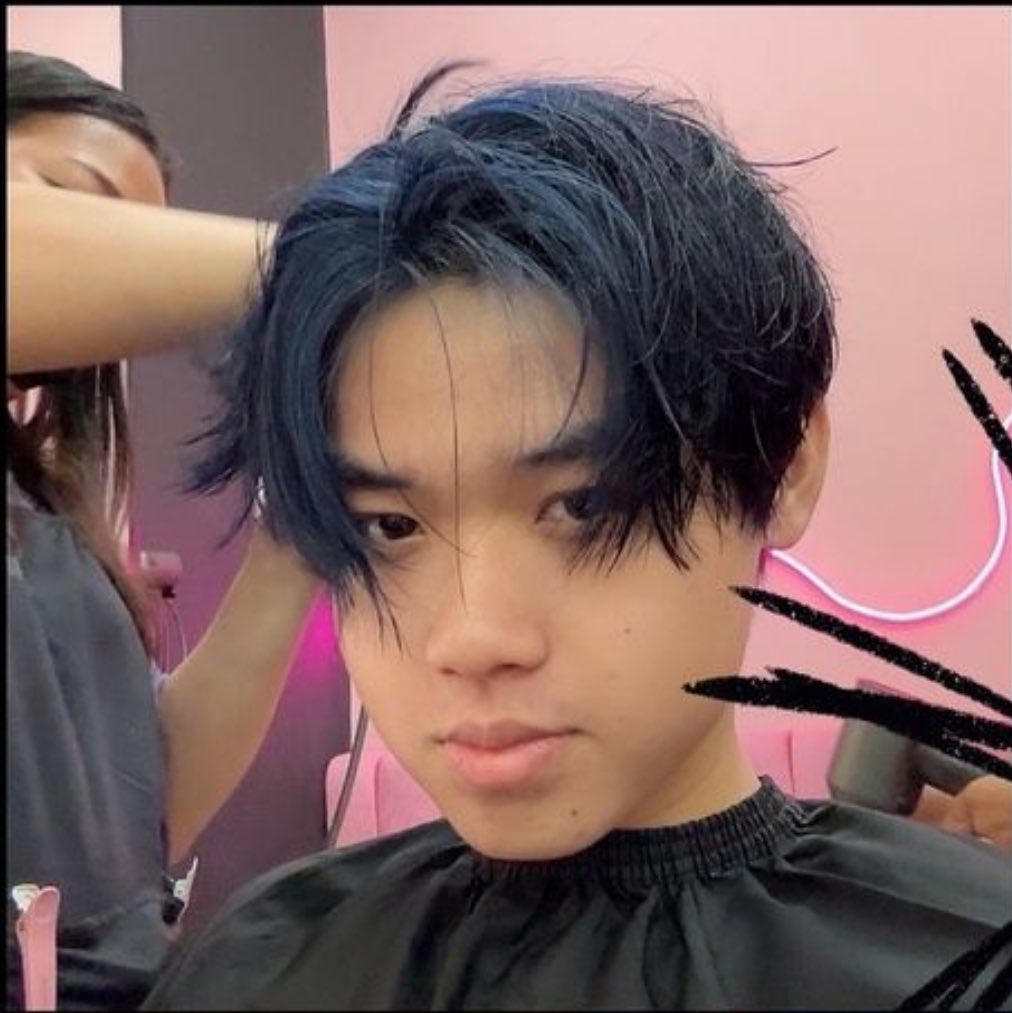 setmanusialain's tweet photo. ASHSHDKFKFLIEJRHSBSBNWHDBXBSJHSBSBSBSBDBBD 🥰🥰🥰🫠🫠🫠😍 mas sendii mas sendii #sandyourheart https://t.co/0Qs1bYmt7b