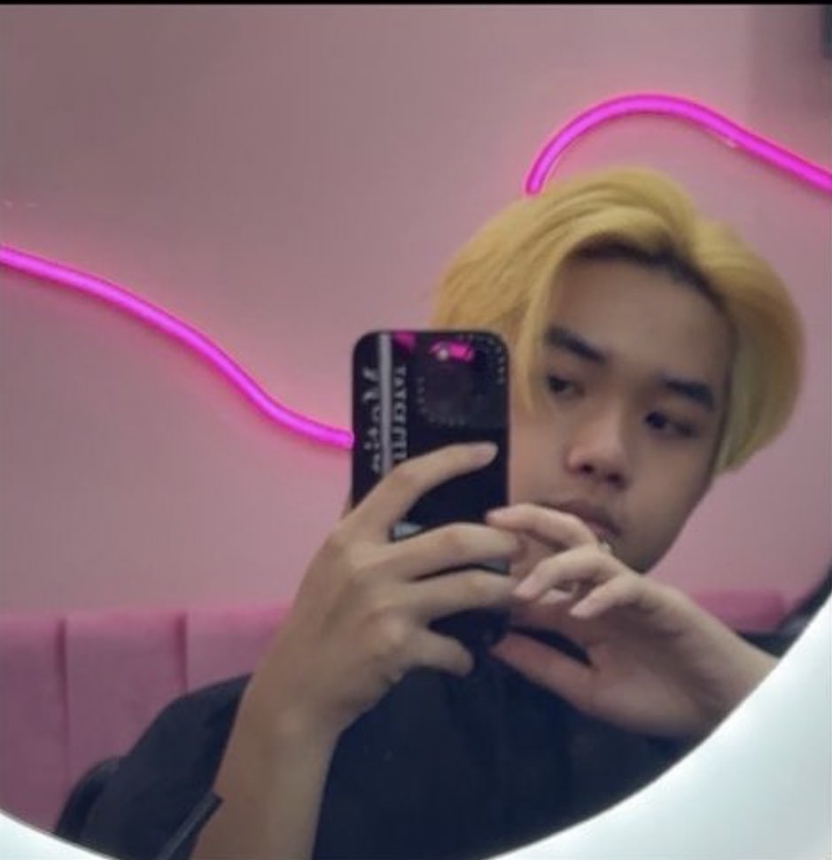 setmanusialain's tweet photo. ASHSHDKFKFLIEJRHSBSBNWHDBXBSJHSBSBSBSBDBBD 🥰🥰🥰🫠🫠🫠😍 mas sendii mas sendii #sandyourheart https://t.co/0Qs1bYmt7b