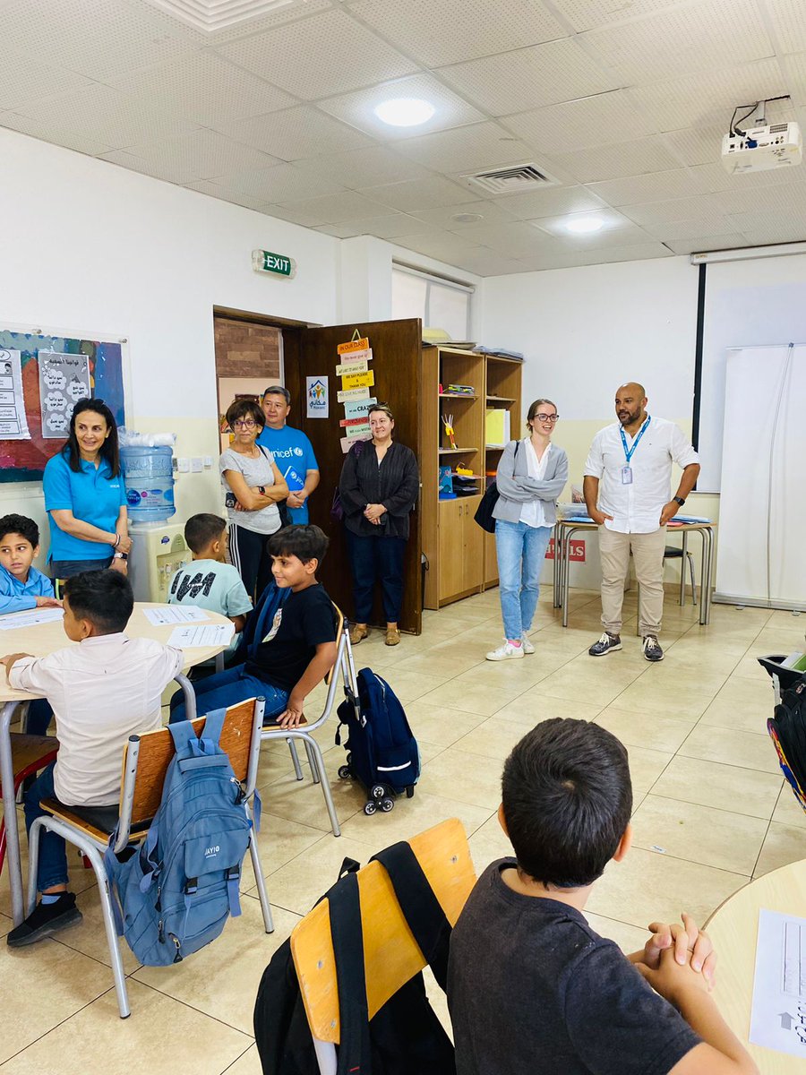 jordanriverfdn's tweet photo. وفد من الاتحاد الأوروبي واليونيسف خلال زيارة ميدانية لمركز الملكة رانيا العبدالله في العقبة للاطلاع على أثر برامج مشروع "مكاني" المنفذ من قبل نهر الأردن بالشراكة مع اليونيسف.
@EUinJordan
@UNICEFJordan
#JRF
#JRCSP https://t.co/AIiYtFqNPC
