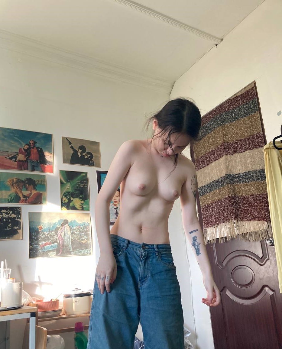 你好，男主角 tweet media
