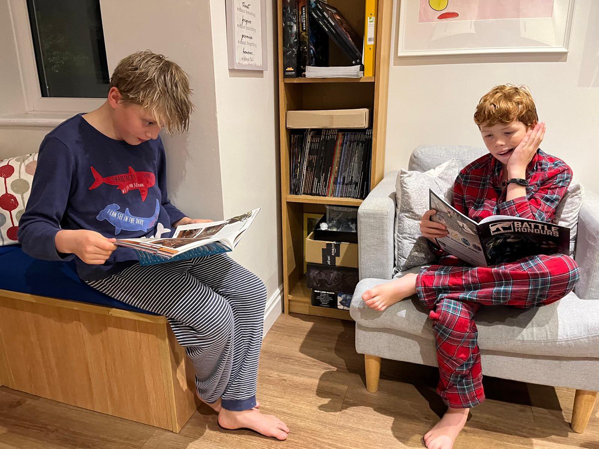 BelhavenSport's tweet photo. After that it was time to chill with some ♟️, reading and a film before bed zzzzzzzzz. A busy day &amp; a good sleep needed to be ready for the main event today.
#BeBusy
#BeBelhaven https://t.co/EbEnGIyuW7