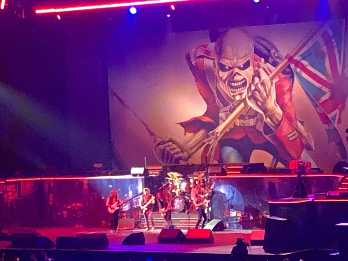 MI23_D's tweet photo. アイアンメイデン、28日のぴあアリーナMM公演に行ってきました。
前回はアリーナ席、今回は2階席でした。
凄く盛り上がりました！
Fear of the Dark、The Trooperは特に盛り上がり、声出し過ぎました。

#アイアンメイデン 
#ironmaiden https://t.co/DWayPY5oyw