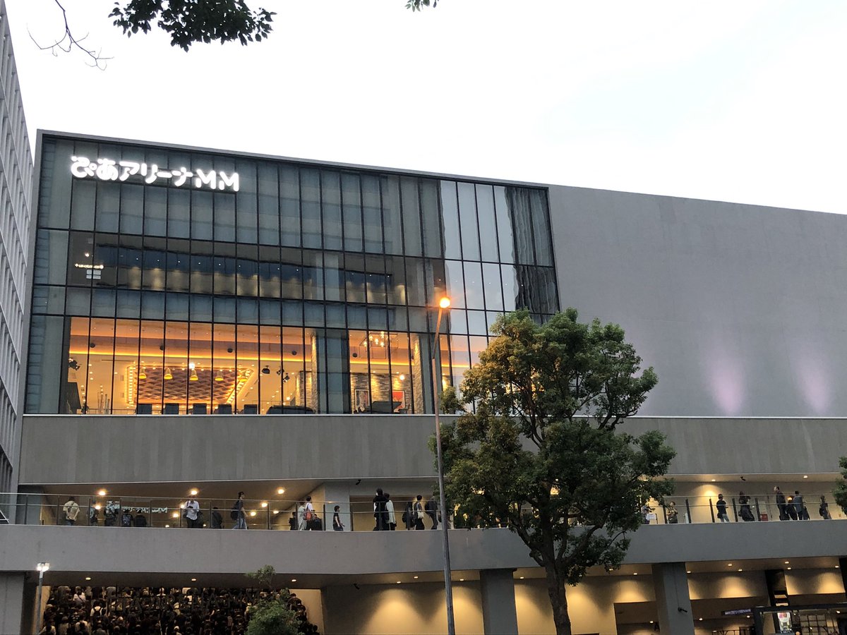 MI23_D's tweet photo. アイアンメイデン、28日のぴあアリーナMM公演に行ってきました。
前回はアリーナ席、今回は2階席でした。
凄く盛り上がりました！
Fear of the Dark、The Trooperは特に盛り上がり、声出し過ぎました。

#アイアンメイデン 
#ironmaiden https://t.co/DWayPY5oyw