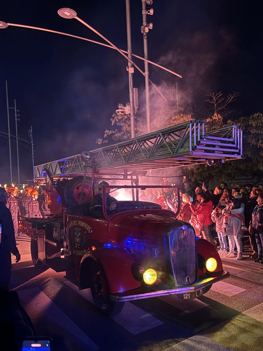 maxencediry's tweet image. #Mâcon2024

Magnifique @cnspf2024 qui s’est clôturé hier à @VilleDeMacon 🤩

Un plaisir d’avoir pu être #bénévole pour cet événement majeur chez les @PompiersFR et les acteurs de la @SecCivileFrance 👨🏻‍🚒⛑️

Des moments inoubliables qui resteront gravés à vie 😁