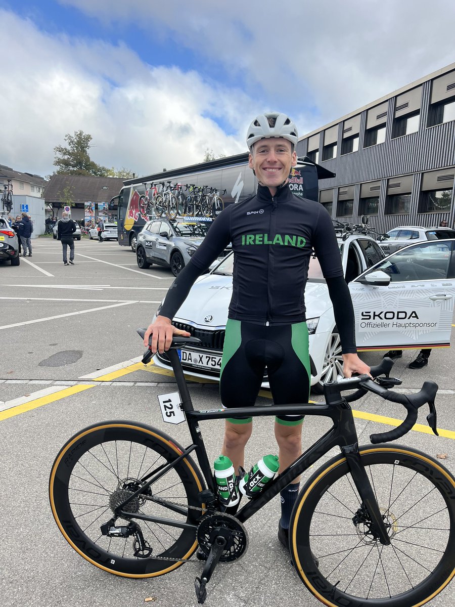IrishCorner10's tweet photo. Looking very relaxed @CyclingIreland #Zurich2024 #uci #Ireland. 🌈 https://t.co/KjV3rToAf5