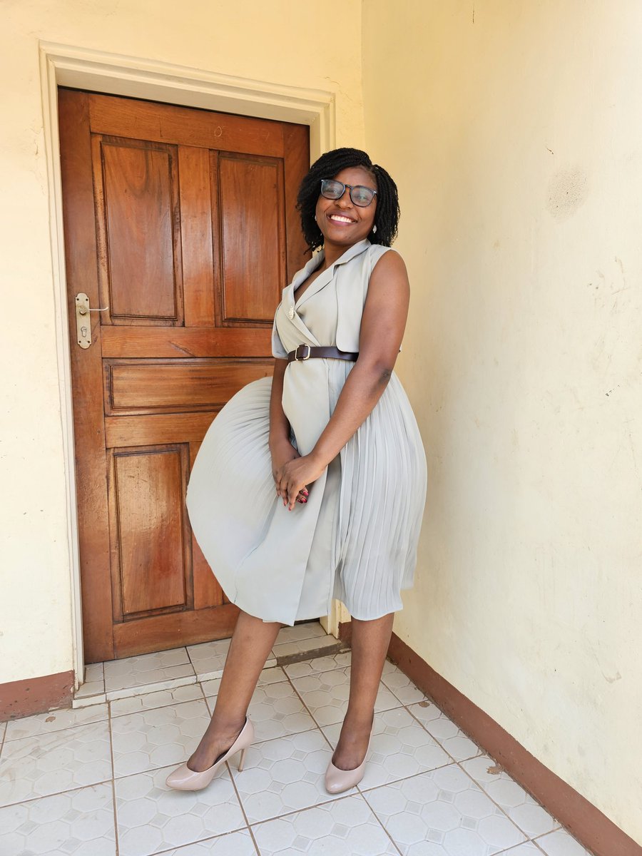 mwale_vee's tweet photo. Sometimes I schedule "me" time 
Sometimes it entails being indoors
But on days like these, it's about celebrating family and friends
I love it that way 🦋😍💙

#weddingguest #birthdaycelebration 
#Bengagirl #Ulisagirl https://t.co/tRZYcLsLIU
