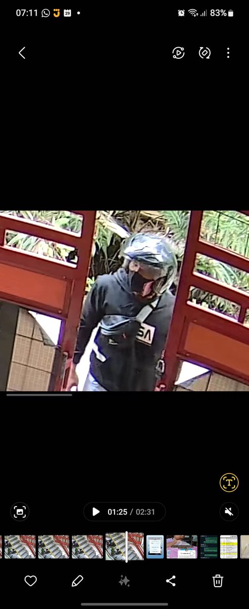 txtdhea's tweet photo. ⚠️PENCURIAN⚠️
Mohon bantuan share. Teman2 yang tau maling motor ini / tau motor ini sedang dijual mohon diinfokan.

Motor adekku dicuri pagi ini jam 06.38 WIB
Lokasi : Magelang Utara
Tipe motor : Honda CRF 150 warna hitam striping biru, warna lampu biru
Plat nomor : K 6926 CK https://t.co/EdOaNFNFMY