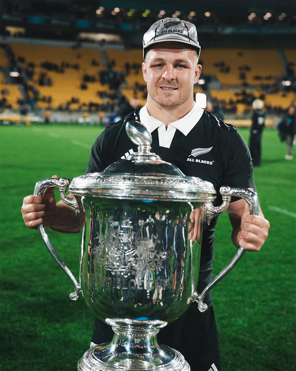 NZRugby's tweet photo. A special week for Sam Cane as he has become New Zealand’s 13th All Blacks centurion 🖤

From 1-100 you’ve given everything for the black jersey and we’re so proud of all your achievements on and off the field.

#SC100 https://t.co/UkaqQ0rR67