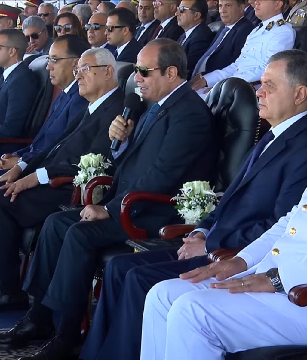 "انتم اللي واقفين دلوقتي يا مصريين"