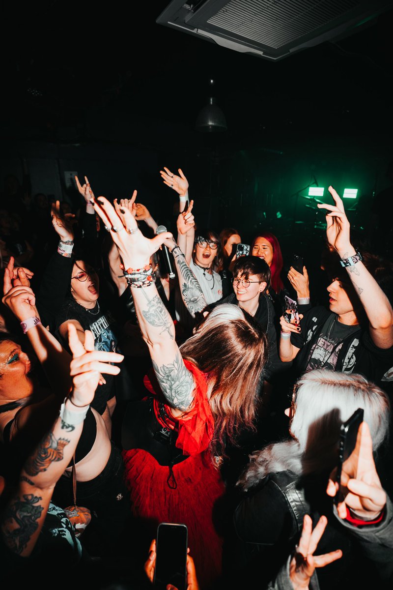 and i got in the crowd for All Star because… shrek is scottish after all