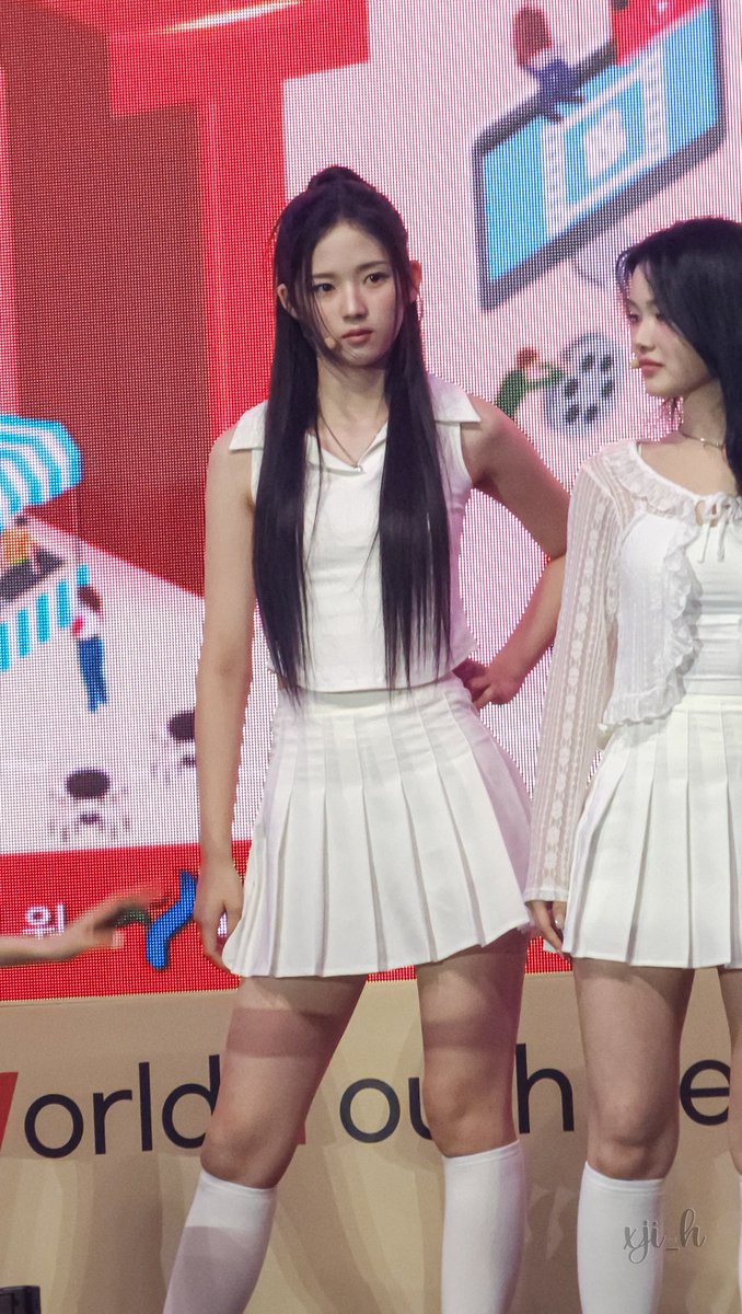 hajimay1024's tweet image. 240929 

오래만이야 우리 공쥬 ♡

Sinchon World Youth Festival ✨️

#신촌 #SWYFT #tripleS #트리플에스
#지우 #이지우 #JiWoo #LeeJiWoo