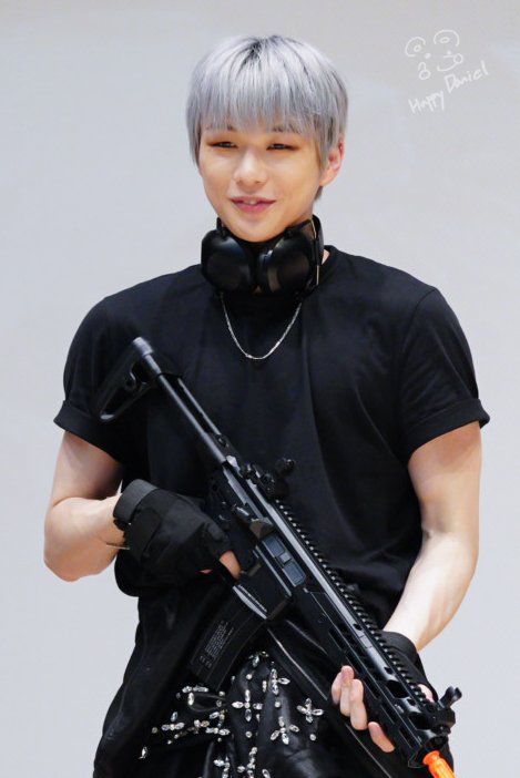 HappyDaniel1210's tweet photo. 240929 위드뮤 Preview

총이 두 개

#강다니엘 #KANGDANIEL https://t.co/WfV1yCd5ZX