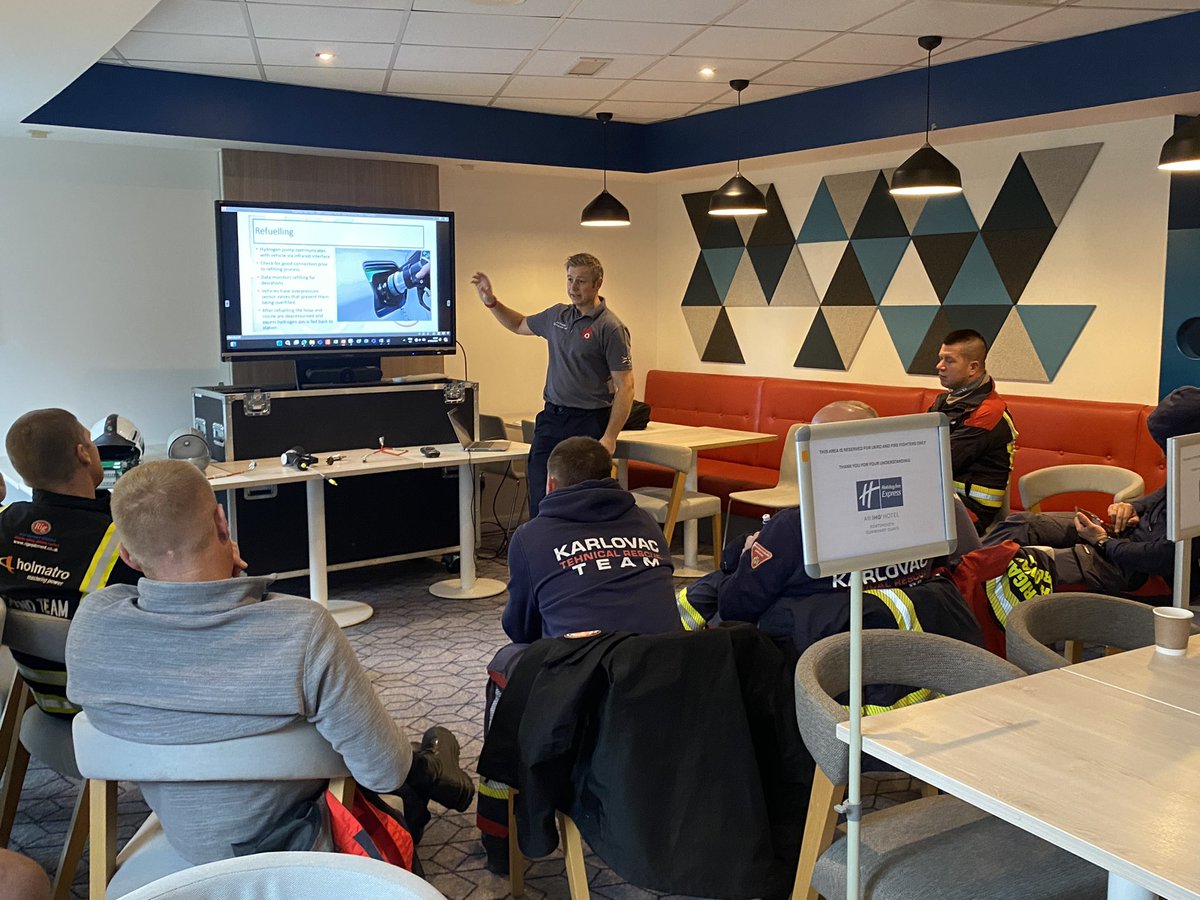 Few more pics from this years #ukro education workshops, latest best practice, technical updates and new technology in #heavyrescue, #hydrogencell and #EXITproject
Thankyou to Toyota UK The AA UK and Dr Tim Nutbeam for all your help National Fire Chiefs Council - NFCC