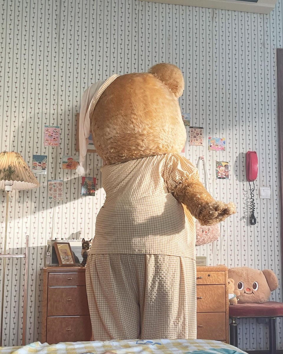 butterbear_kr's tweet photo. [ 버터베어의 잠들기 전 루트 최초 공개 ]
🛀 뽀독 씻는다 
🪞외모 췍~을 한다
📷 셀카 백장 찍어서 공유한다 x 10 https://t.co/O4bVQAUJMO