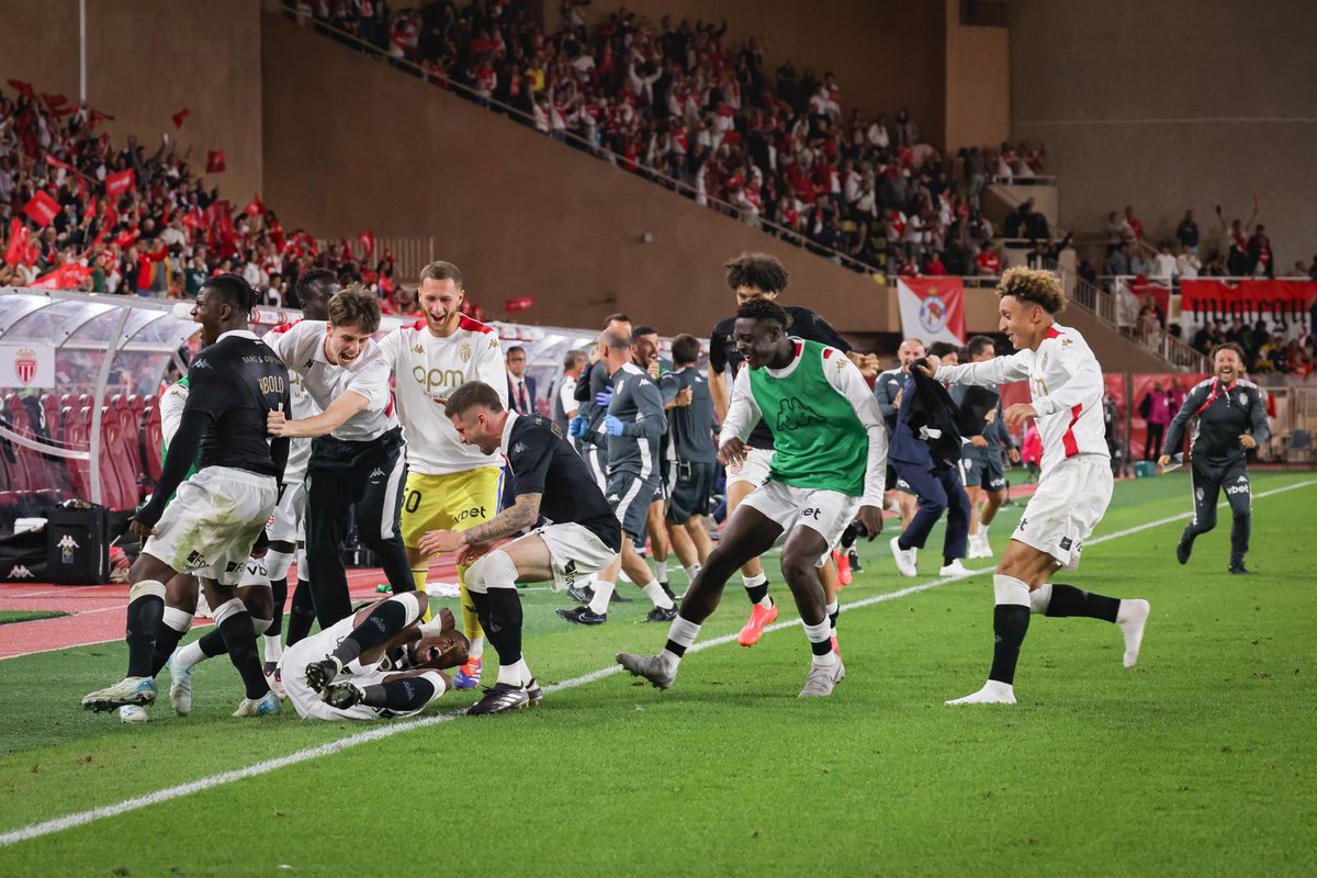monaco__info's tweet photo. ⚽️ Un centenaire qui restera gravé dans les mémoires des supporters de l' @AS_Monaco !

🇲🇨 Victoire au bout du temps additionnel, animations exceptionnelles avant et après le match pour fêter les 100 ans, le spectacle était au rendez-vous au Stade Louis II.

© Dir Com - S.Danna https://t.co/bYKxEc1Dta