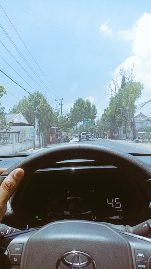 rifyan5's tweet photo. Cuma Titipan aja https://t.co/BjW5pNjWhM