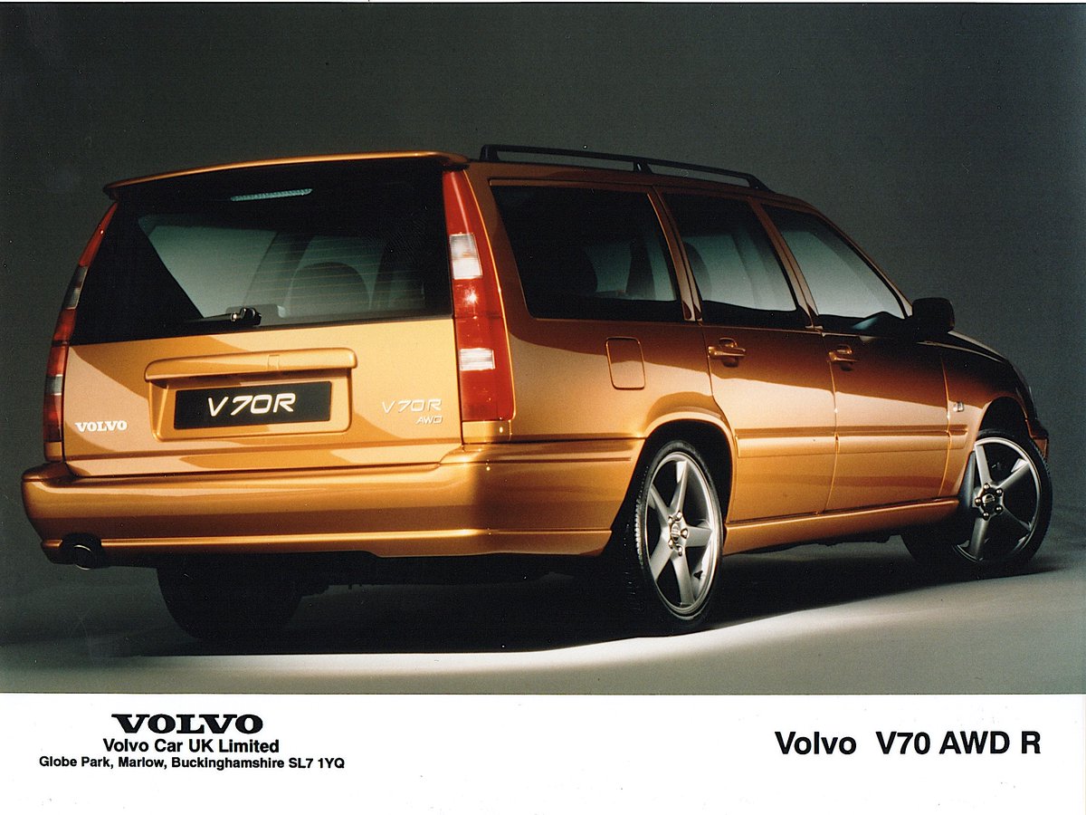 Auto_Attic's tweet photo. Volvo V70 AWD R  #PressPhoto https://t.co/aFZQfwvuCa