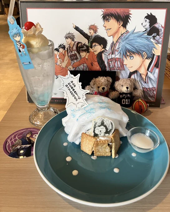 コラボカフェ。原作絵のカフェは貴重なので楽しかったです。台詞とか貼ってあって良かった。ランチョンマットの印刷が大変良くてうきうきしました。 