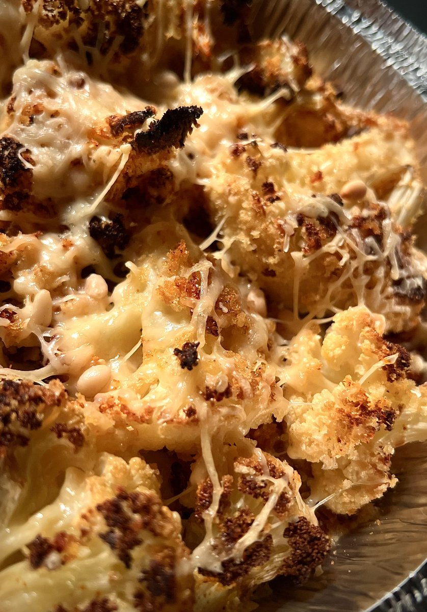 r_fototkr's tweet photo. Morning!
#washyourveggies #roastedcauliflower #dinnerlastnight #andshecancook #nomeatnoproblem #dinneronadime #eatathome https://t.co/liMd5qqtgc