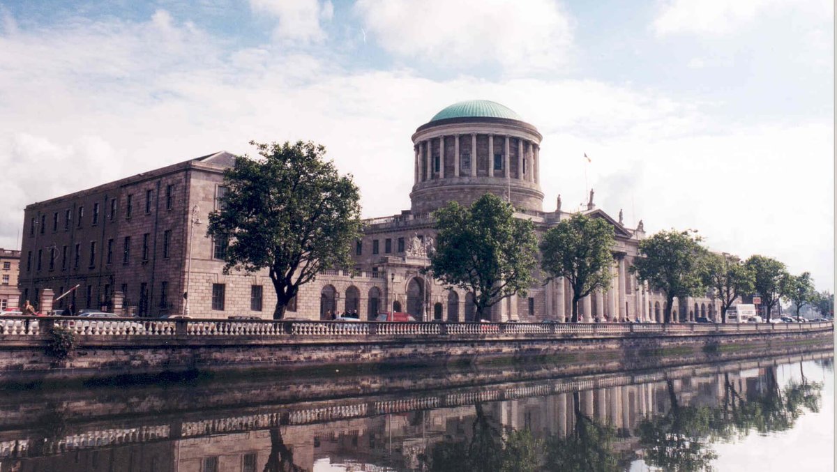 SEPTEMBER 29
On this date in medieval Dublin, newly-elected mayors made their way with their officers to St Saviour's Church, now the site of the Four Courts, to hear the prior of the Dominican community preach a sermon on the duties of civic officials.
#otd #IrishOP800