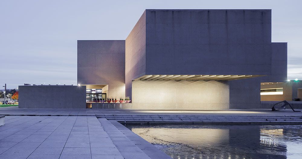 ongriddesign's tweet image. Experience the harmony of past and present at I.M. Pei&apos;s renovated Everson Museum. Studio MILLIØNS breathes new life into brutalism, showcasing how thoughtful design can honor history while meeting modern needs. #ArchitecturalEvolution #DesignIntelligence