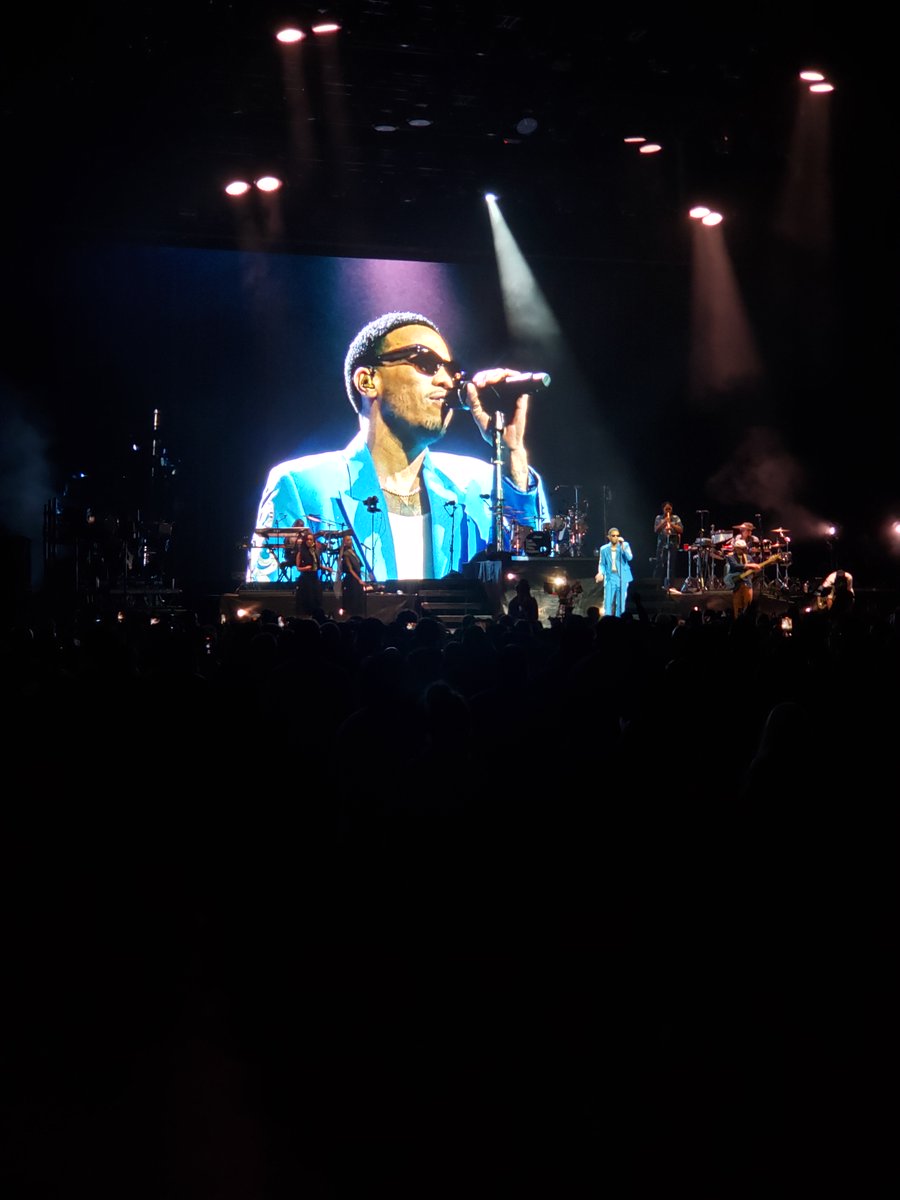 Kiandesworld72's tweet photo. Anderson .Paak & The Free Nationals gave an absolutely amazing concert tonight at the Fontainebleau Las Vegas (September 28, 2024). Video review coming soon. 💙
#AndersonPaak
#FreeNationals
#FontainebleauLasVegas https://t.co/h5T2OZyPEH