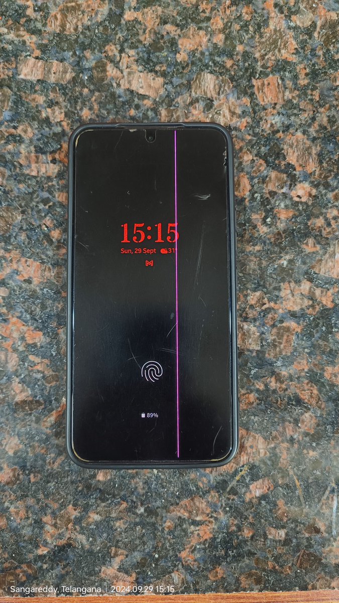 kailasrajkk's tweet photo. Started with the #SamsungGalaxyS7 in 2017, upgraded to #GalaxyNote9 in 2019, then to the #GalaxyS22 in 2022, and now a pink line across my screen as Samsung's "thank you" for 7 years of loyalty after recent software update. 🤦♂️ @SamsungIndia, What should I do with this phone now? https://t.co/w6XS41xXRr