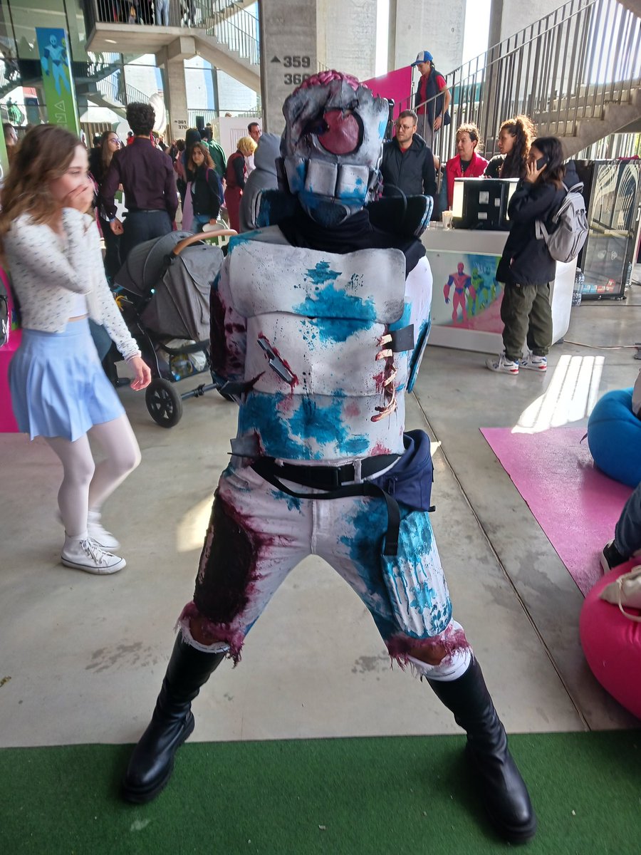 One of my first actual posts and it's about cosplaying- ofc... 
Anyway #entropyzero2 #aidenwalker #entropyzero #entropyzerocosplay