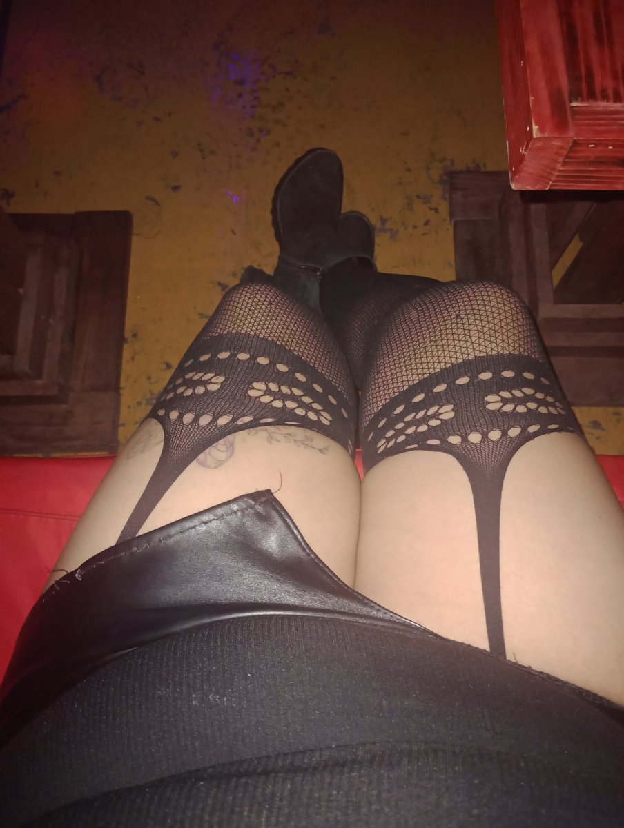 askingyinyang's tweet photo. Disfrutando @SeduccionSw https://t.co/tife0m0R8I