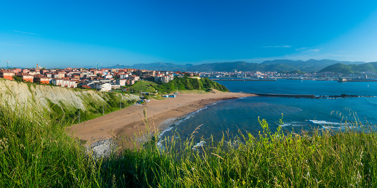 SpainInIsrael's tweet image. Surround yourself with nature in the #BasqueCountry and forget about the rest of the world... 💚

The untamed beaches of #LaSalvaje, #Arrigunaga and #Laga are perfect for a relaxing getaway... 😍

👉 bit.ly/3ppASIU

#VisitSpain #SpainCoast @VisitBasqueCtry