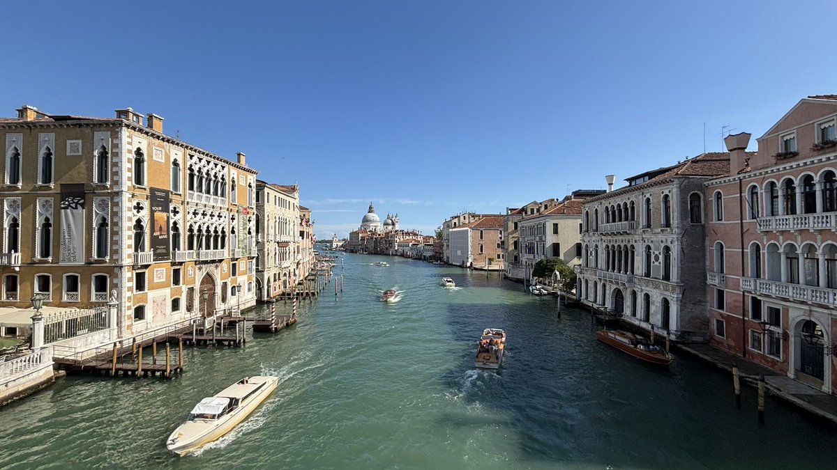 aronpatrick's tweet photo. Scott and I are starting off a month in Italy in Venice. La vita è bella!