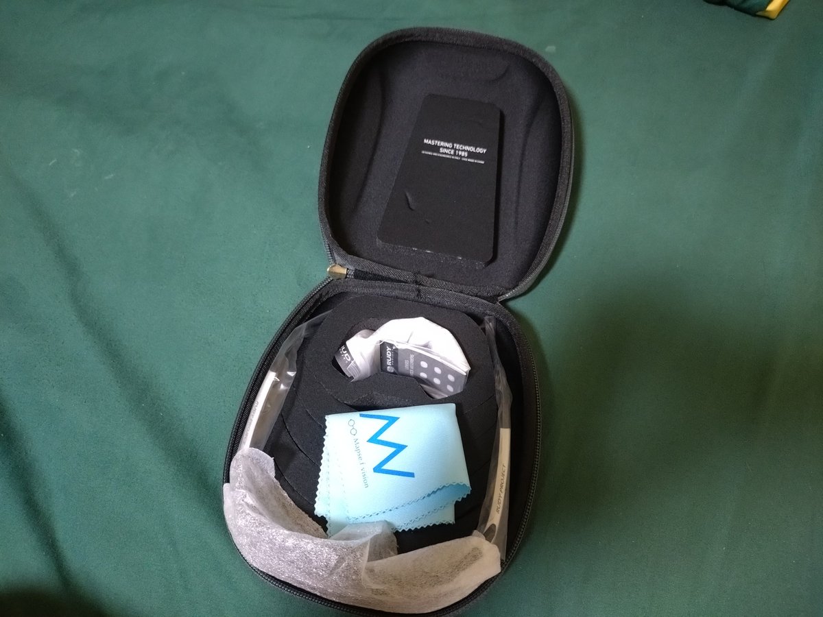 SHO_bikelife's tweet image. アイウェア届いた😆✨

マプシービジョンさんで度入りを作りました😁✨

これでロードバイクが更に楽しくなるぞ😆✨

丁寧な仕事、ありがとうございます♪

#RUDYPROJECT #マプシービジョン #アイウェア #サングラス #ロードバイク