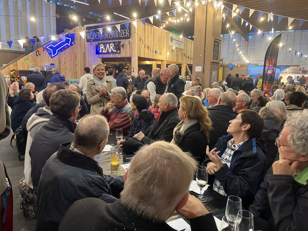 FDPAarau's tweet photo. MAG-Mitglieder-Apéro von FDP und Mitte Aarau - es war ein MAGischer Abend und hat allen grossen Spass gemacht.

@DieMitteAarau @SuzanneMarclay @etienne_huber @beniboehler https://t.co/qzPEBxkoE1