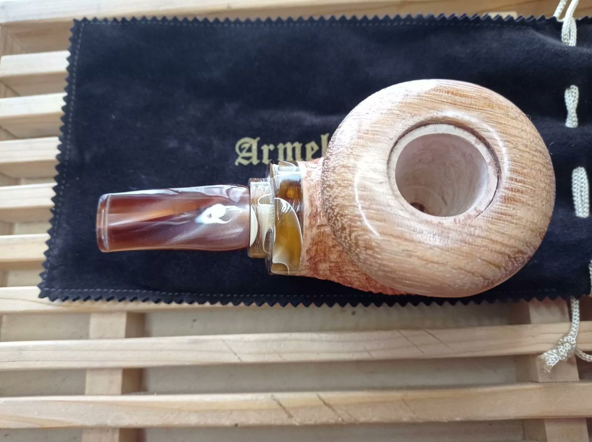manellipipe's tweet photo. Daily Manelli available on our website https://t.co/1Neh7Omv30 https://t.co/a8cnNbSeGD
