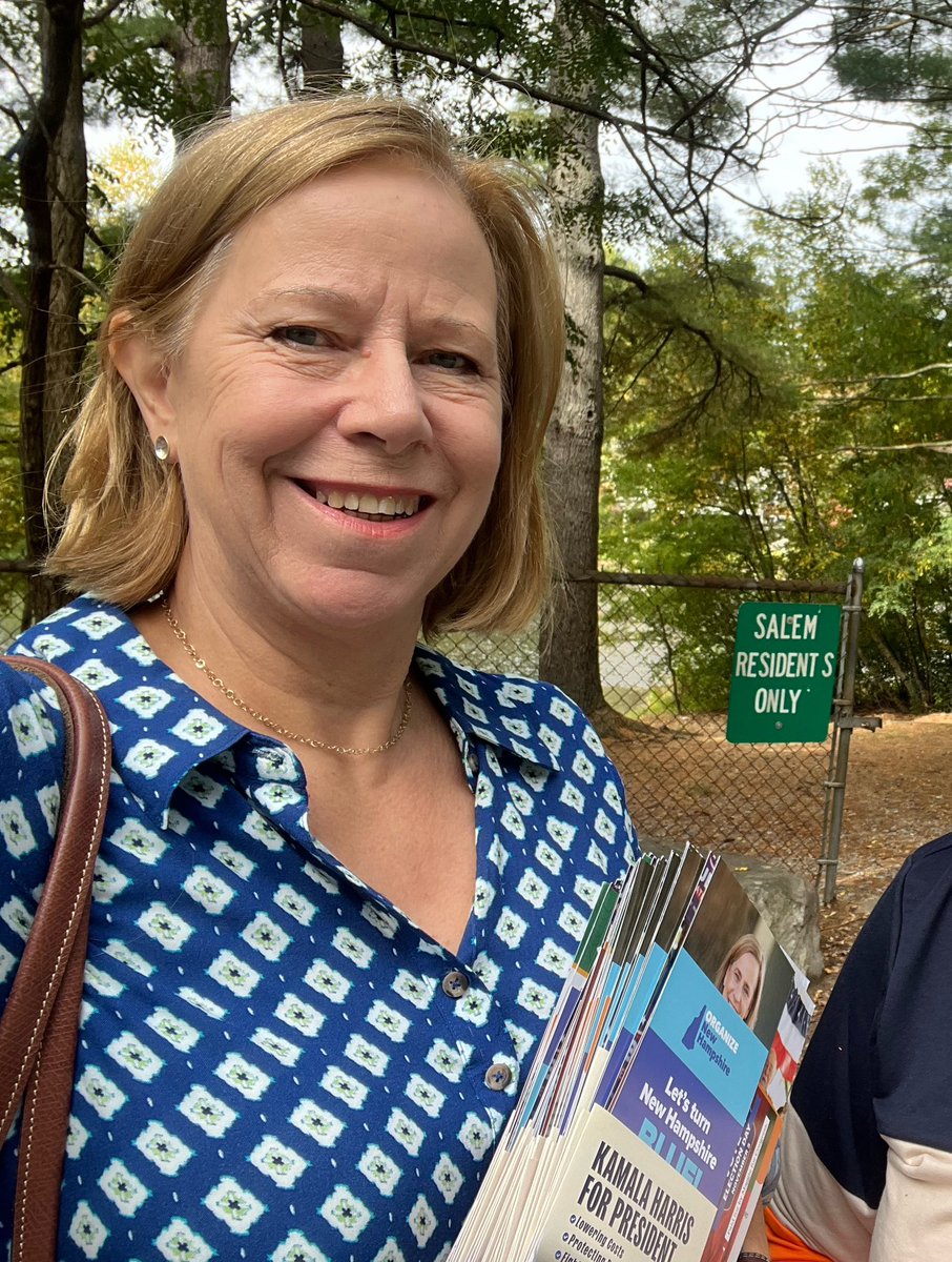 RuthCadbury's tweet image. What does one do after #LPConference? I’ve taken myself to do my bit to stop Trump winning.
Doorknocking yesterday with the #HarrisWalz team in (swing state) New Hampshire, along with State Senate candidate Wayne Haubner &amp;amp; leaflets for his other local Democrat colleagues