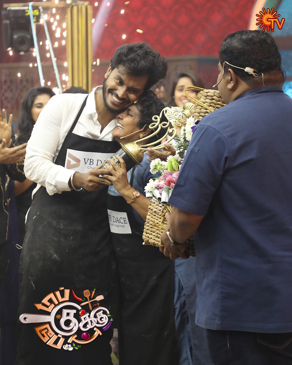 SunTV's tweet photo. Winning duo 😍❤️

#SunTV #TopCookuDupeCooku #TopCookuDupeCookuOnSunTV #FinaleEpisode #TitleWinners #NP #Sujatha #SunDigital https://t.co/lgWO40hhYG