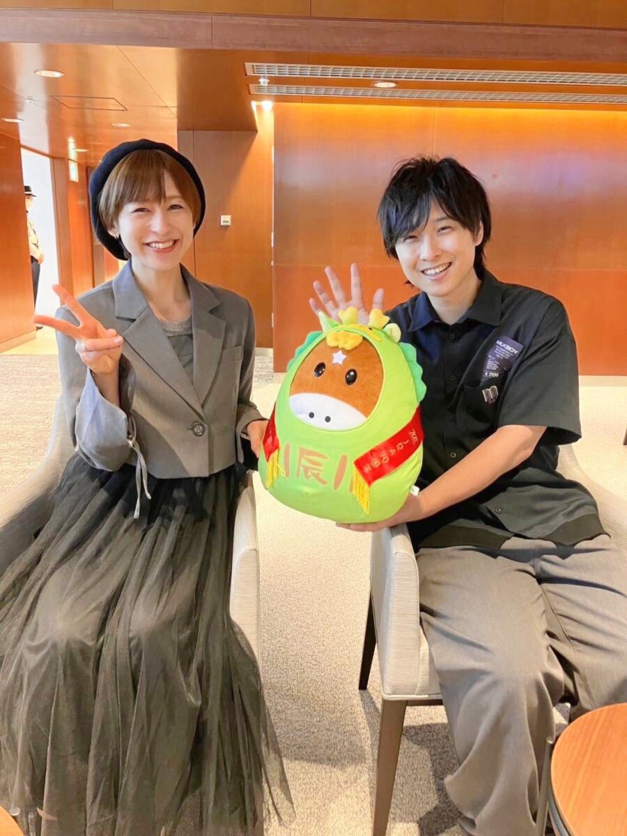 tokui_sorangley's tweet photo. 久しぶりの #なろうmbs チームで！
まさかの #ウインズ道頓堀 に登場☺️✨
エクセルフロア リニューアルおめでとうございます🥂めちゃ綺麗だったーー！！🥰
みんなで予想してレース応援して楽しかったな〜！！！
朝早くから集まってくださったみなさま、ありがとうございました😊✨また遊びにくるぞーっ！