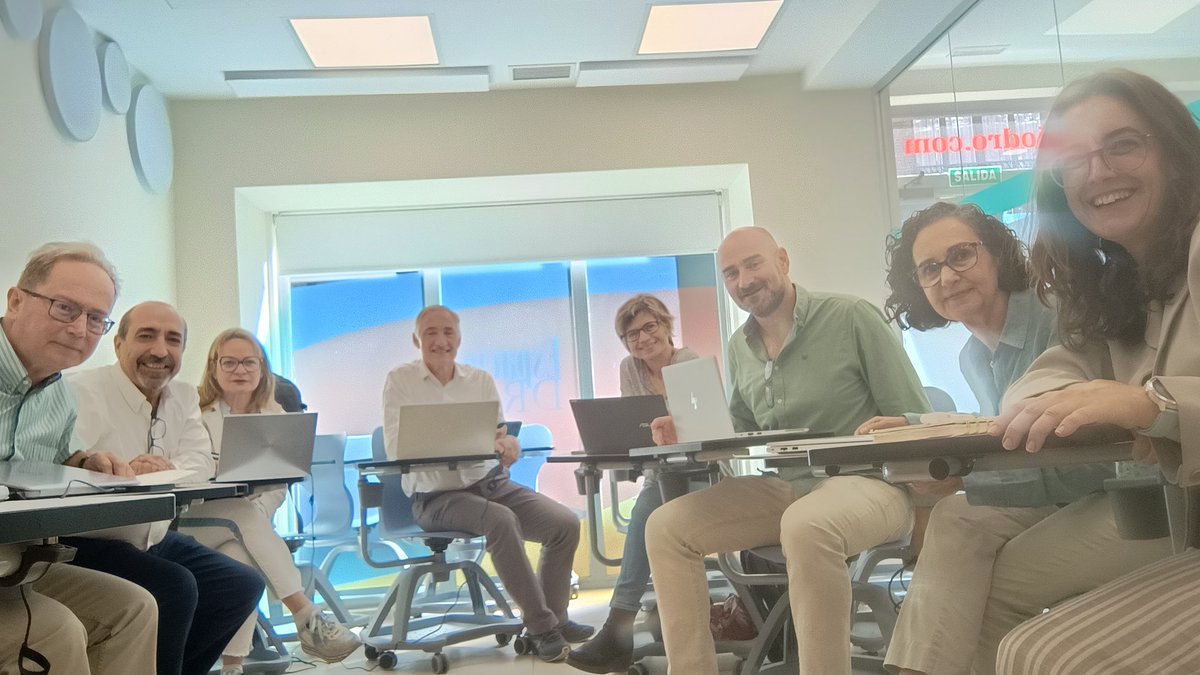 EvaMartinBe's tweet image. Comenzamos #ExCo de lanzamiento del nuevo comité ejecutivo de @redtransfer_ !!! 👏👏
A tope en domingo en @FundacionDRO 
#transferencia #innovacion #Ciencia