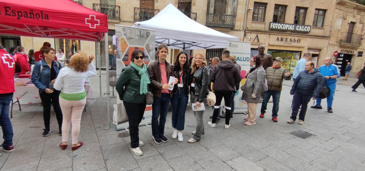 leanpri's tweet image. Para el #diamundialdelcorazon, desde @Salud_JCYL  hemos elaborado un tríptico sobre promoción de la salud cardiovascular (Estilo de vida y factores de riesgo) para repartir en una Jornada divulgativa organizada por el @aytoSalamanca y la asociación #PacienteXperto
