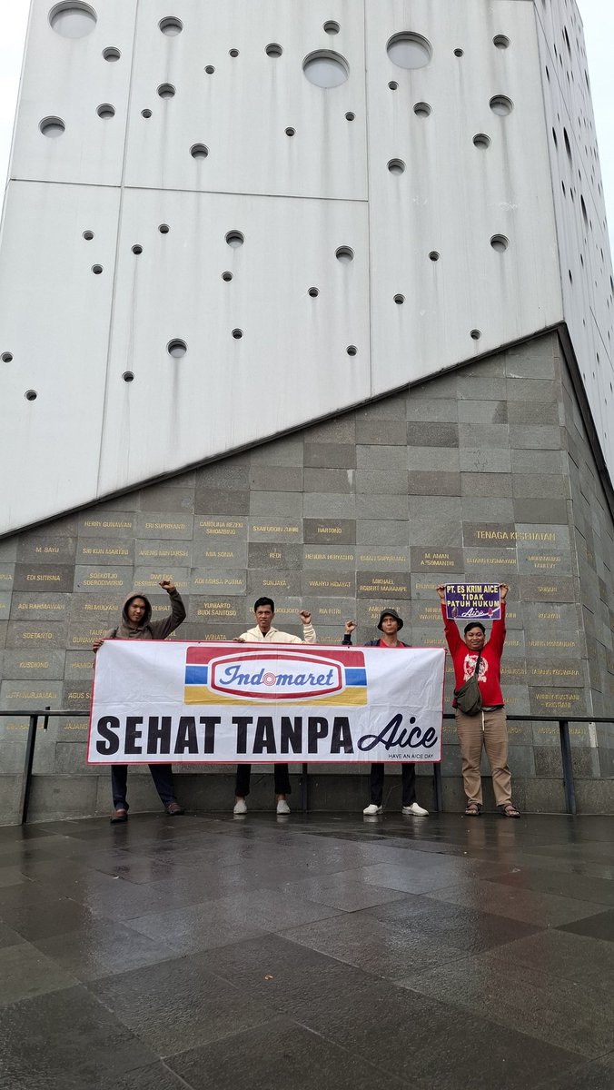 Hasanud53028229's tweet photo. Indonesia sehat tanpa Es Krim AICE
#BoikotEskrimAICE
#IndomaretSehatTanpaAICE https://t.co/ykQ1n42fib