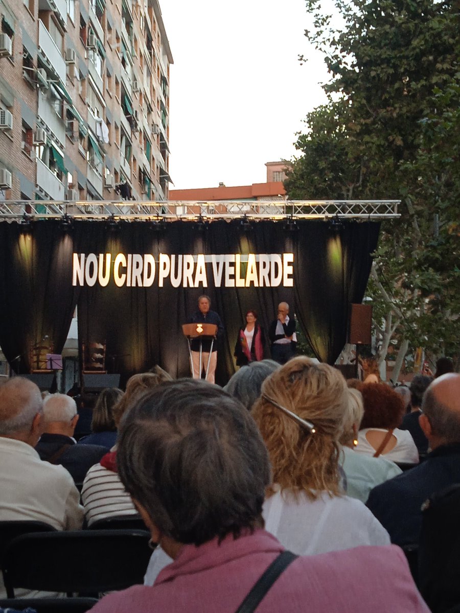 Emotivo homenaje a la compañera Pura Velarde en Cornellá mujer comprometida con todas las luchas sociales, imprescindible en la lucha vecinal de Cornellá y  la Comarca, su ciudad le pondrá su nombre al nuevo CIRD que se construira próximamente en el barrio de la Gabarra. ORGULLO