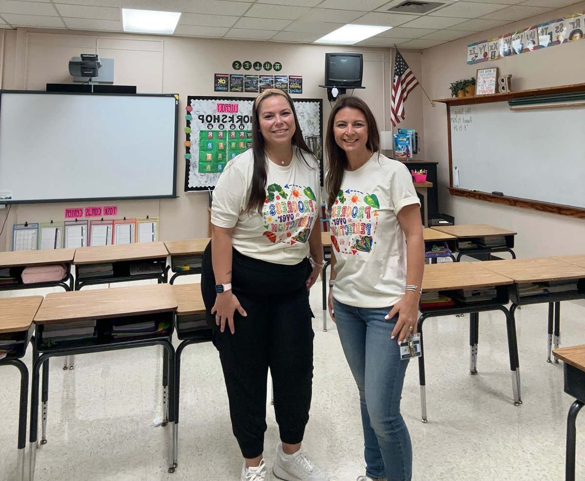 MDC_DeanSOE's tweet photo. Meet Ms. Susette Espinosa, a #TeacherApprentice, and her mentor! @MDCollege & @MDCPS shaping the future of education, one student at a time. #MDCSOE #GreenGladesES https://t.co/XjfezDRpmM