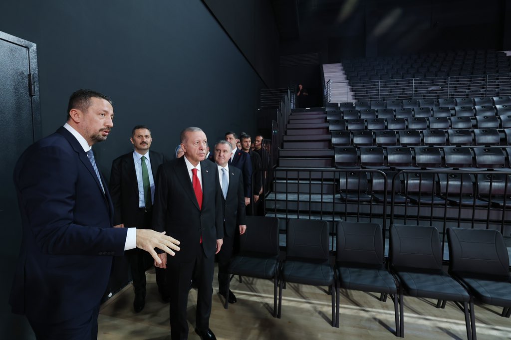 tcbestepe's tweet photo. “İstanbul hem tarih, kültür ve sanatın hem de sporun başkentlerinden birisi olacaktır” https://t.co/r7K5pDZkvI https://t.co/GHXUJvb6au
