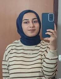 #RojinKabaiş Van Yüzüncü Yıl Üniversitesi Çocuk Gelişimi Bölümü 1.Sınıf öğrencisi iki gündür kendisinden haber alınamıyor. Cep telefonu ve kulaklığı Van Gölü kenarında bulunmuş. Başlatılan çalışmalarda İtfaiye arama-kurtarma dalgıç ekiplerimiz de yer almaktadır. Ayrıca herkesin