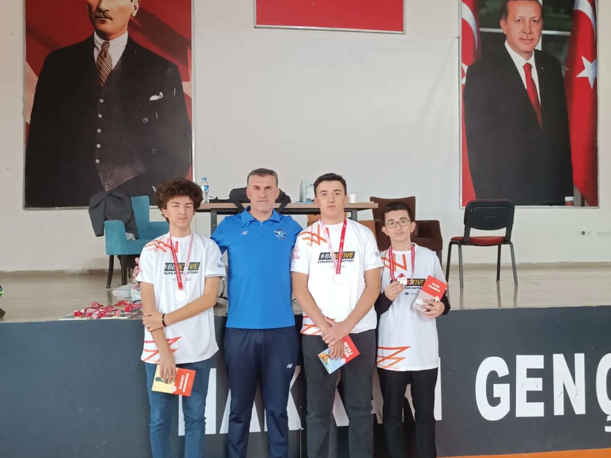 📌23-30 Eylül Avrupa Spor Haftası programı kapsamında İl Müdürlüğümüz ve Herkes İçin Spor Federasyonu koordinesinde #satranç müsabakaları düzenlendi.

<a href="/OA_BAK/">Dr. Osman Aşkın Bak</a>
<a href="/gencliksporbak/">Gençlik ve Spor Bakanlığı 🇹🇷</a>
<a href="/alicelik_64/">Ali Çelik</a>