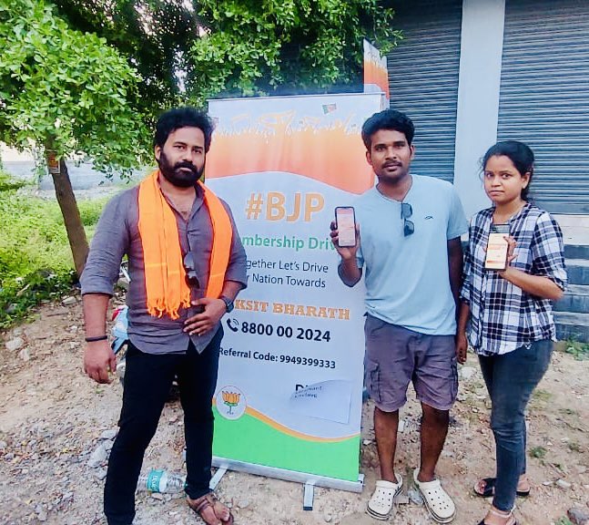 rachamalla_here's tweet photo. Conducted #SadasyataAbhiyan Camp at #ElephantEnclave It was great interacting with the residents of the colony.!! https://t.co/Gir9tSw4cM