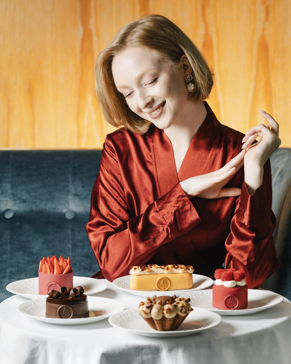 You’re not dreaming—but it may feel like it. ​

A table adorned with edible couture by Gianmarco Stifani, where each pastry from @penrosedubai is a silky luxury you can taste.​
​
#FourSeasons #FSDubaiDIFC #PenroseLounge